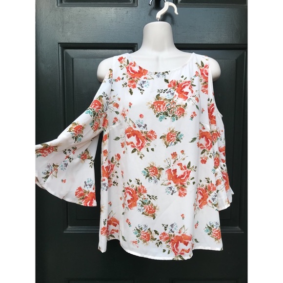 Mossimo Supply Co. Tops - ✨Spring White Floral Cold Shoulder Bell Sleeve Top